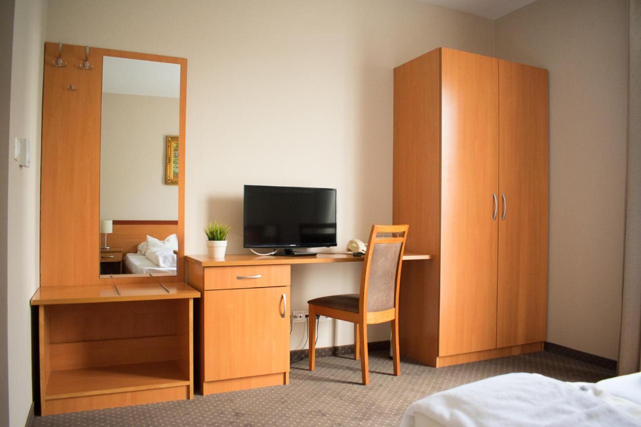 P4W Hotel Residence Szombathely Luaran gambar