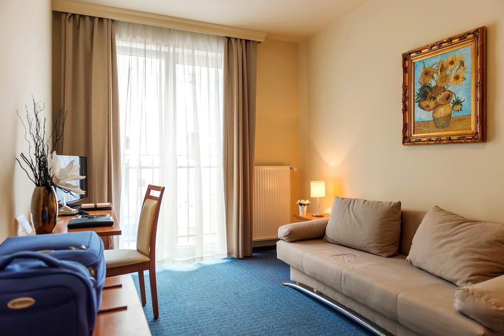 P4W Hotel Residence Szombathely Luaran gambar